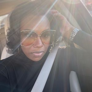 Meet your Posher, Lashondra